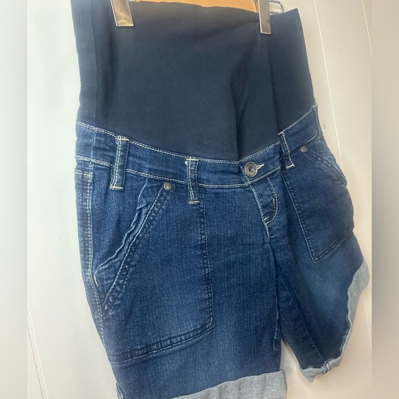 Thyme size XS Maternity Denim Short shorts. High stretchy support tummy support - Picture 3 of 7